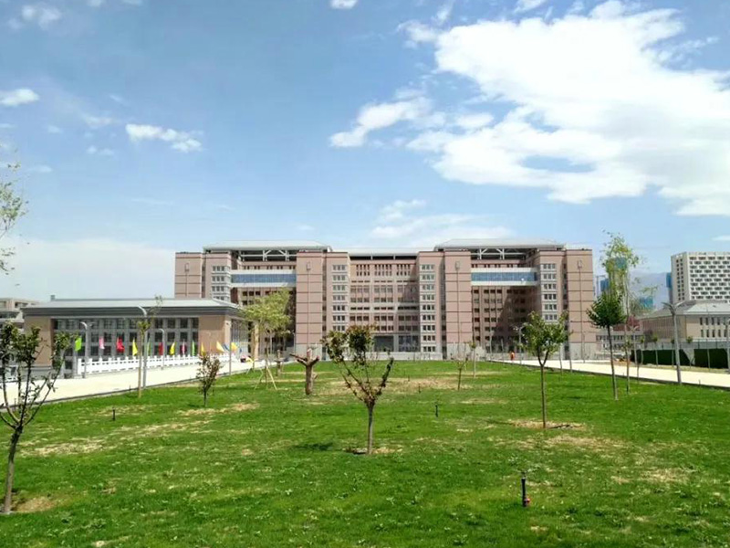 新疆醫科大學（雪蓮山校區）